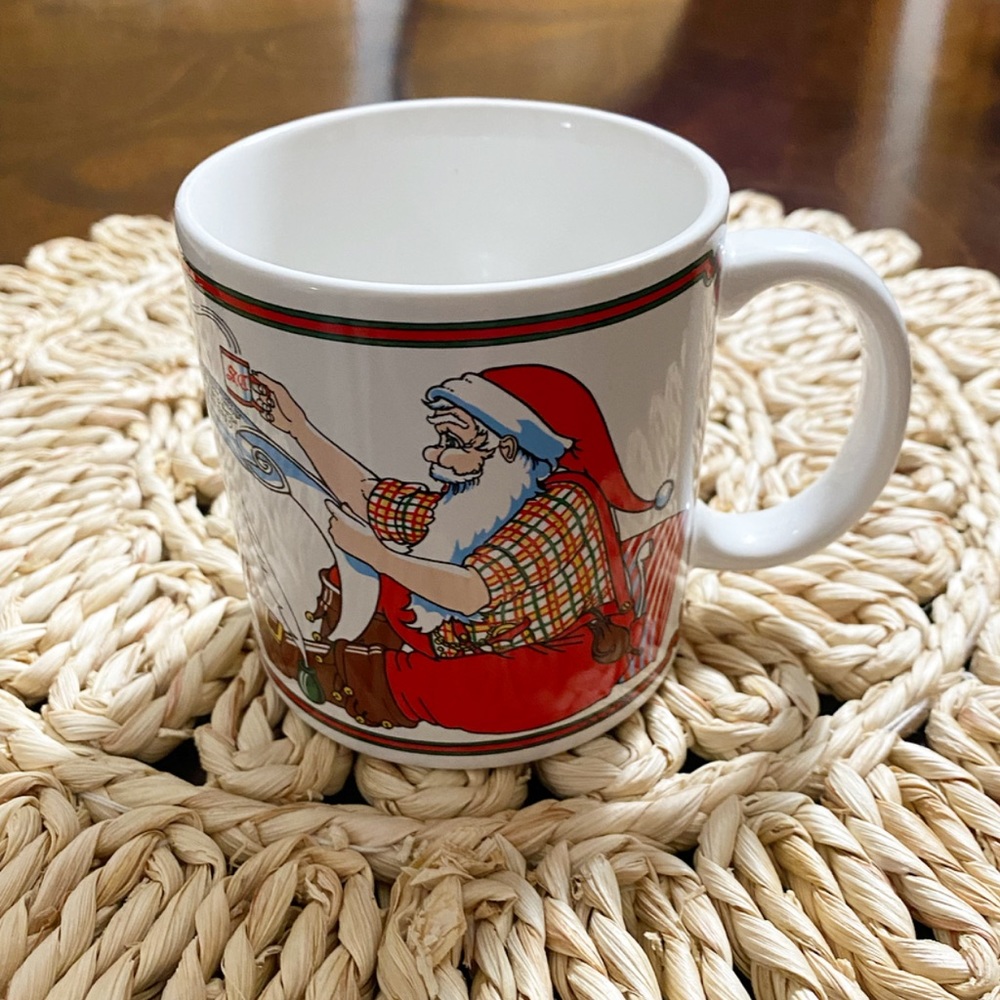 Vintage Potpourri Press Season’s Greetings Santa Mug
